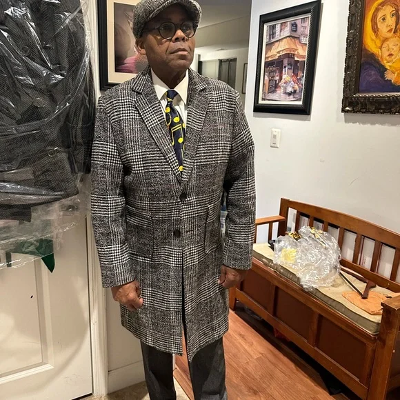 Unisex Houndstooth Pattern Black and White. - Picture 9 of 13